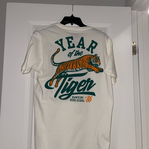 “Stranger things” Hawkins high tee 🐅 - Picture 2 of 3